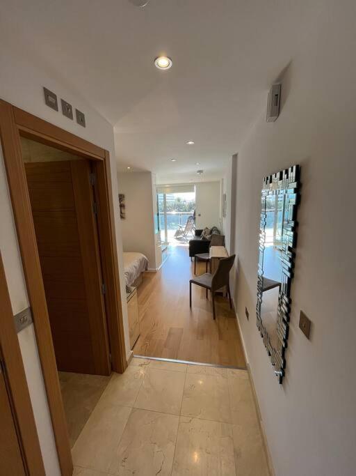 Gibraltar Luxury With Rooftop Pools & Views Esterno foto