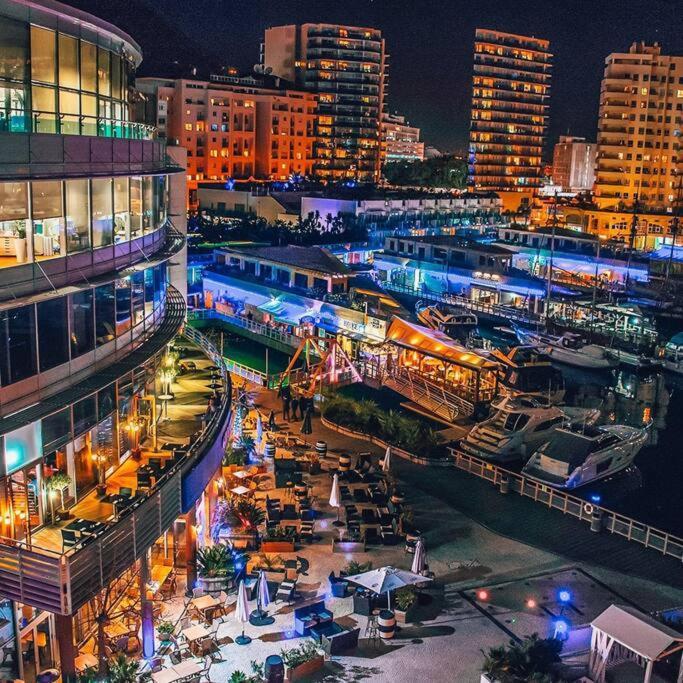 Gibraltar Luxury With Rooftop Pools & Views Esterno foto